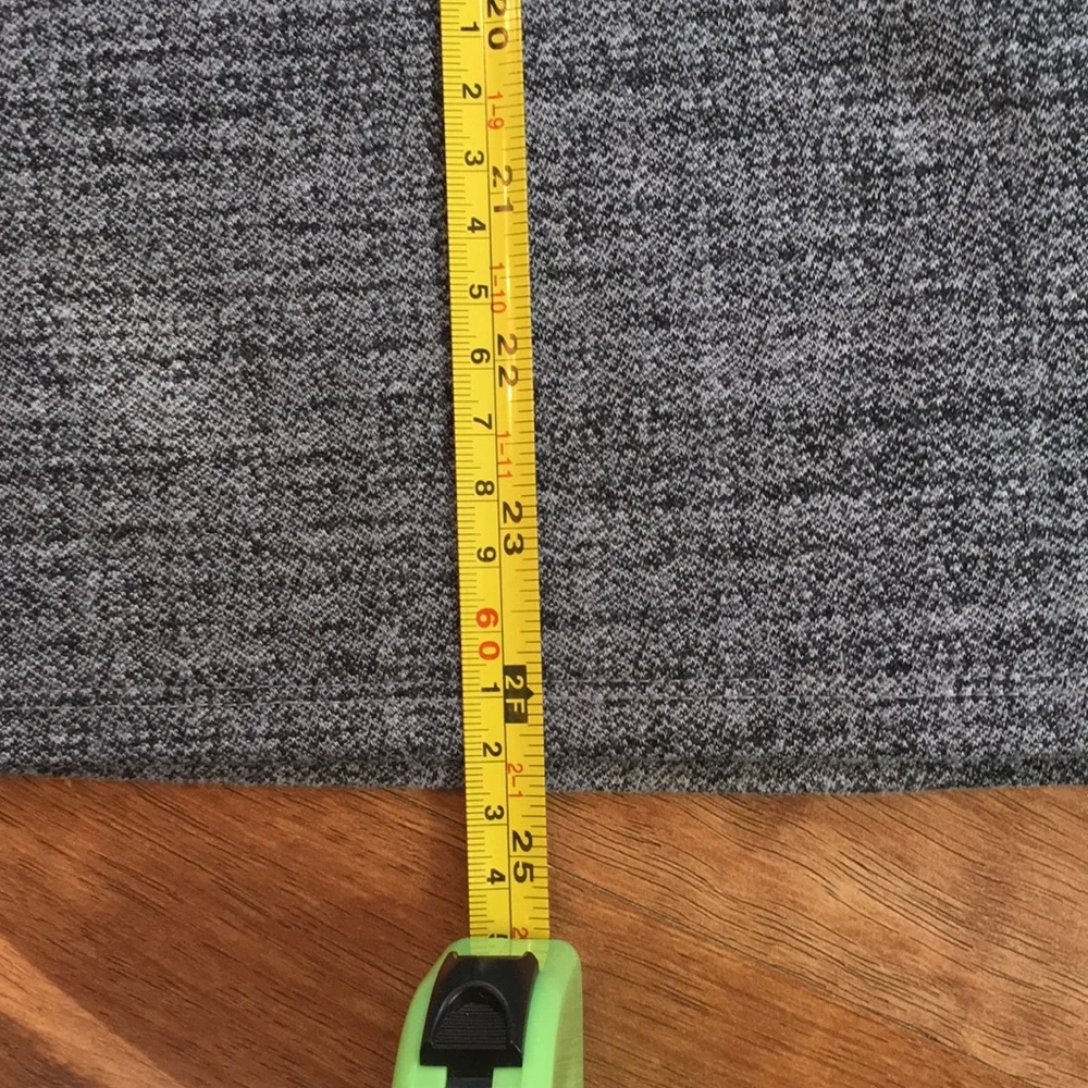 EUC Banana republic sleeveless shirt - Picture 6 of 14